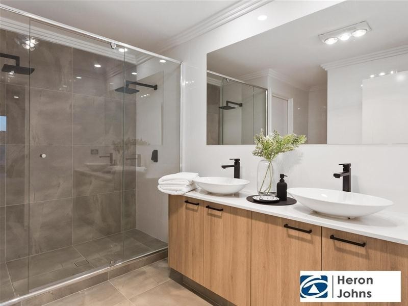 4 Lefroy Road, Bull Creek WA 6149