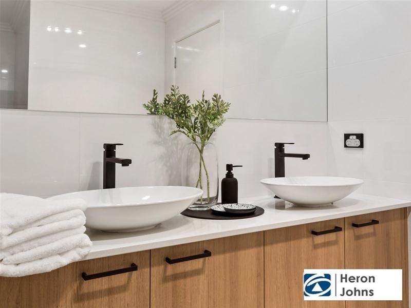 4 Lefroy Road, Bull Creek WA 6149