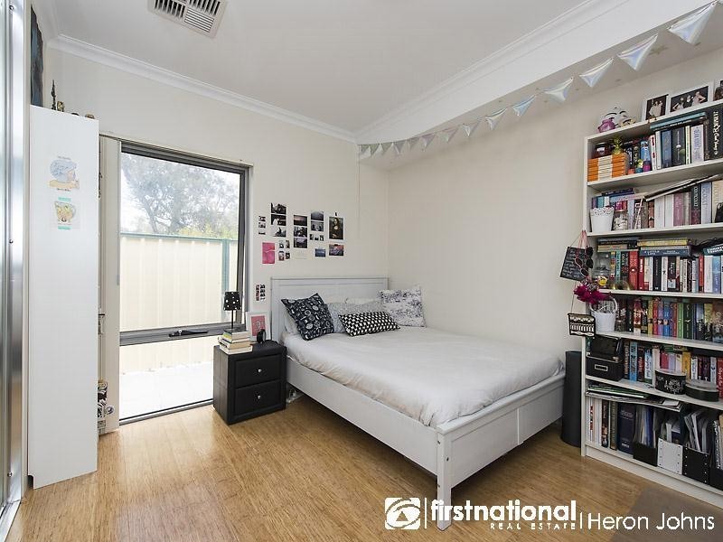 79 Minerva Loop, Success WA 6164