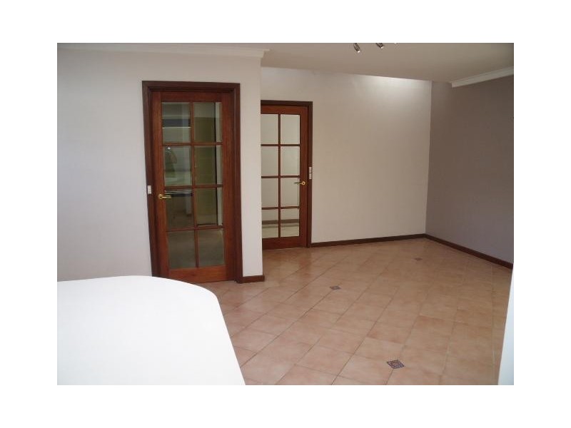 58 Holmes Street, Shelley WA 6148