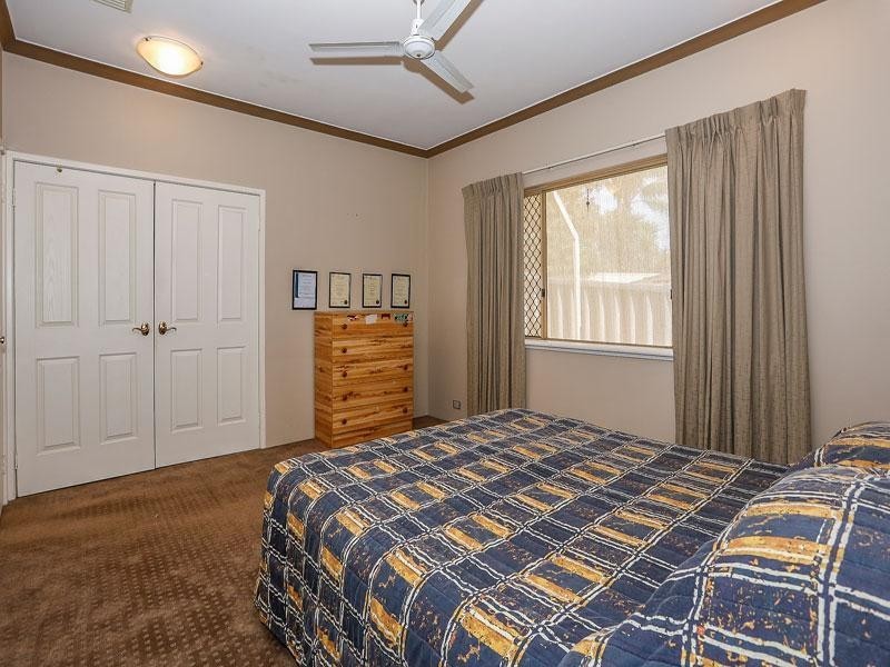 10 Burtenshaw Close, Leeming WA 6149