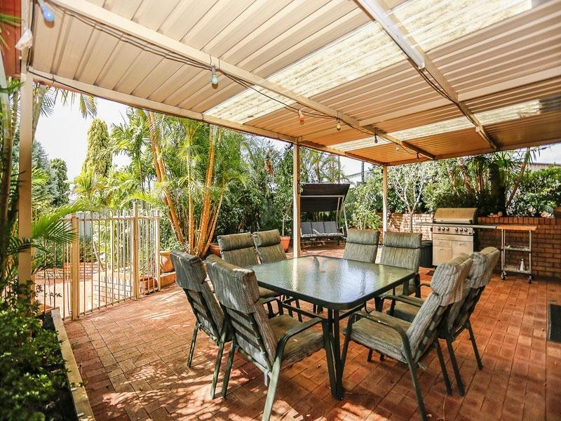 10 Burtenshaw Close, Leeming WA 6149