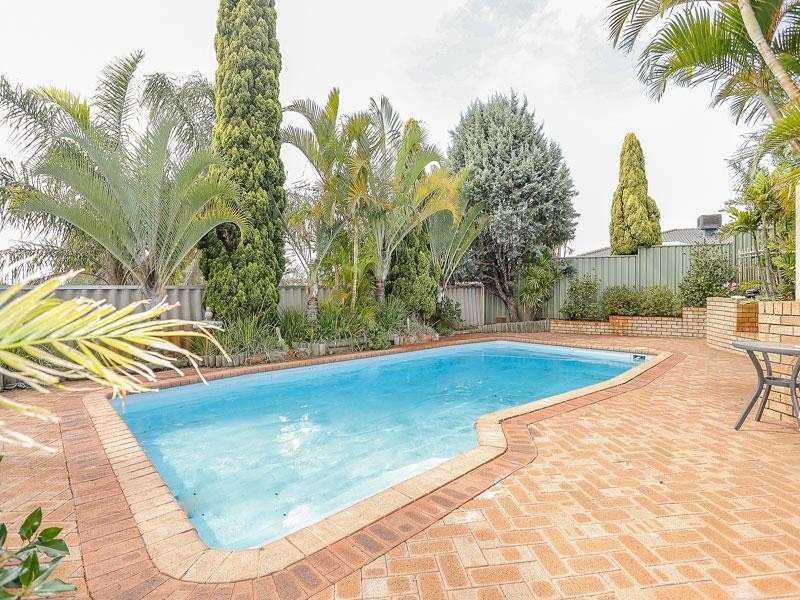 10 Burtenshaw Close, Leeming WA 6149