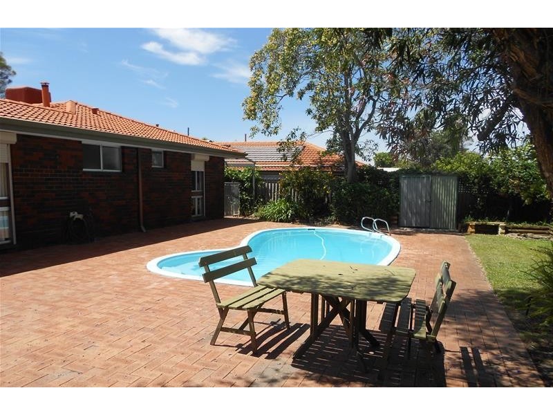 11 Vigors Avenue, Bull Creek WA 6149