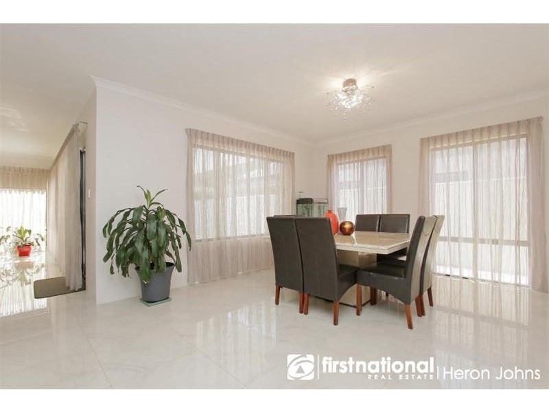 6 Knox Cove, Wilson WA 6107