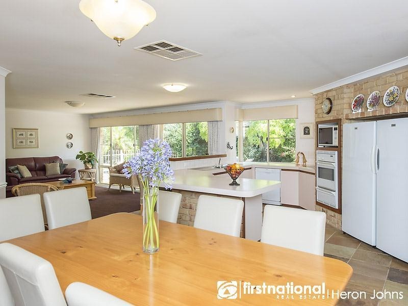 17 Moran Close, Bull Creek WA 6149