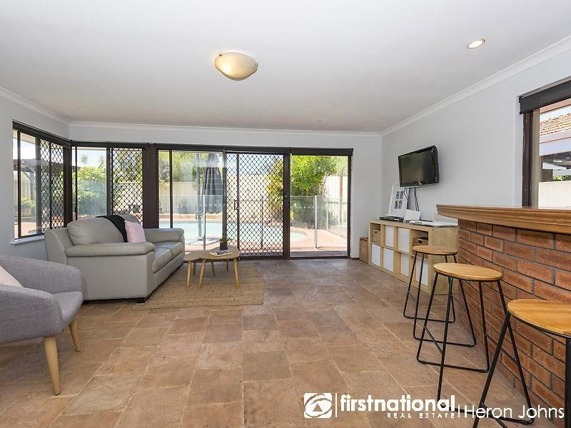 6 Nicholay Court, Bull Creek WA 6149