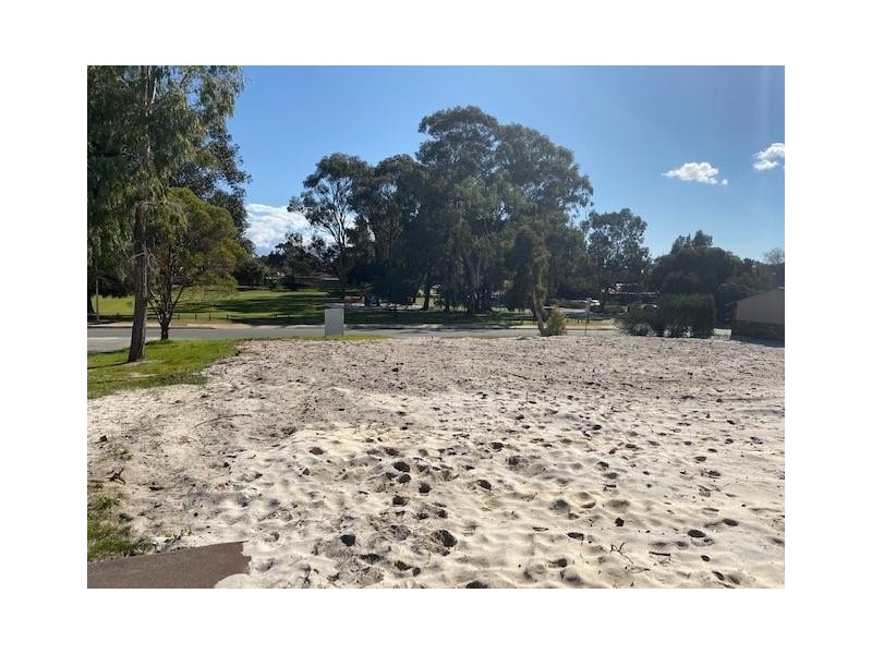 21 Burnett Avenue, Leeming WA 6149