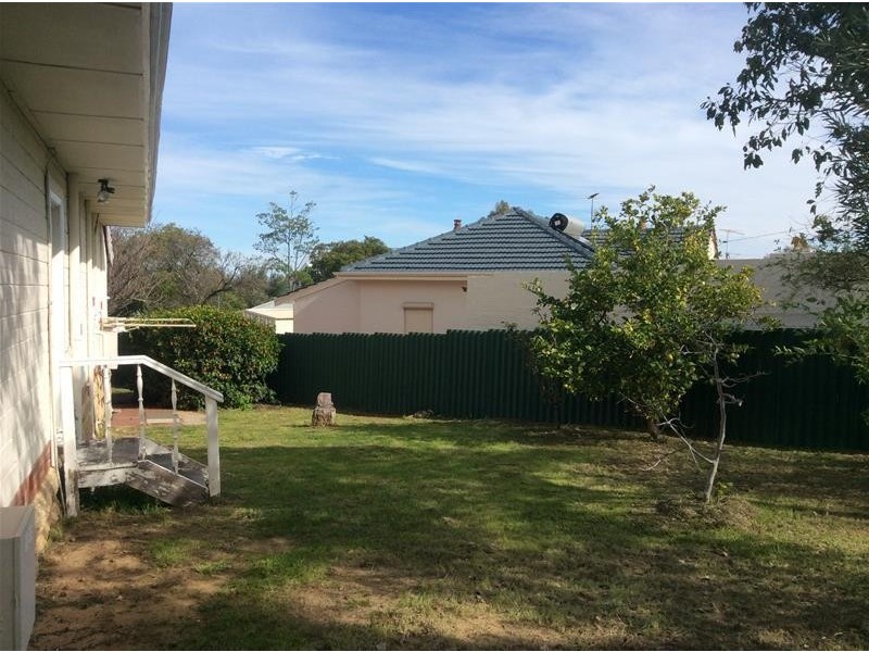 95 Watkins Road, White Gum Valley WA 6162