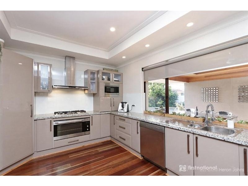 6 Hartung Way, Bull Creek WA 6149