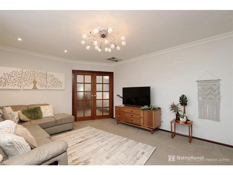 6 Hartung Way, Bull Creek WA 6149