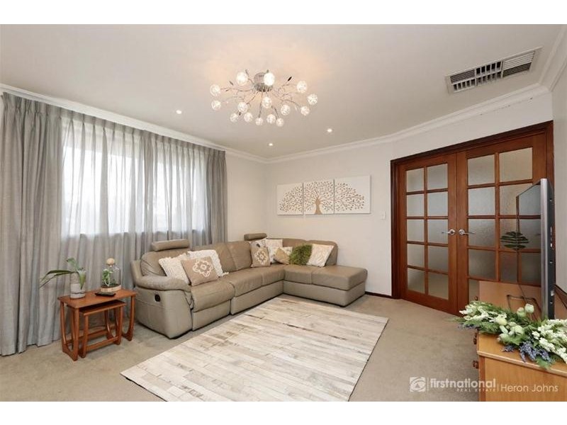 6 Hartung Way, Bull Creek WA 6149