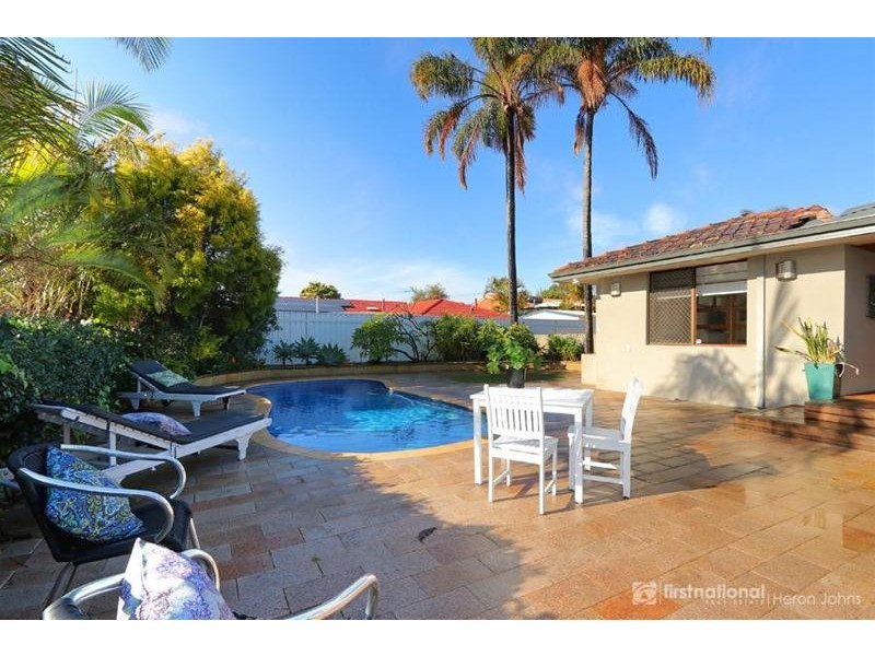 6 Hartung Way, Bull Creek WA 6149