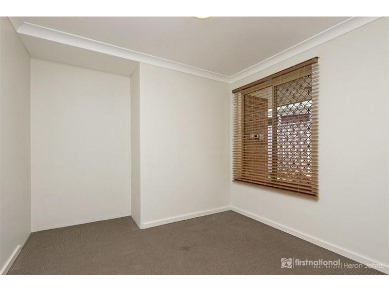 16 Sunshine Place, Bibra Lake WA 6163