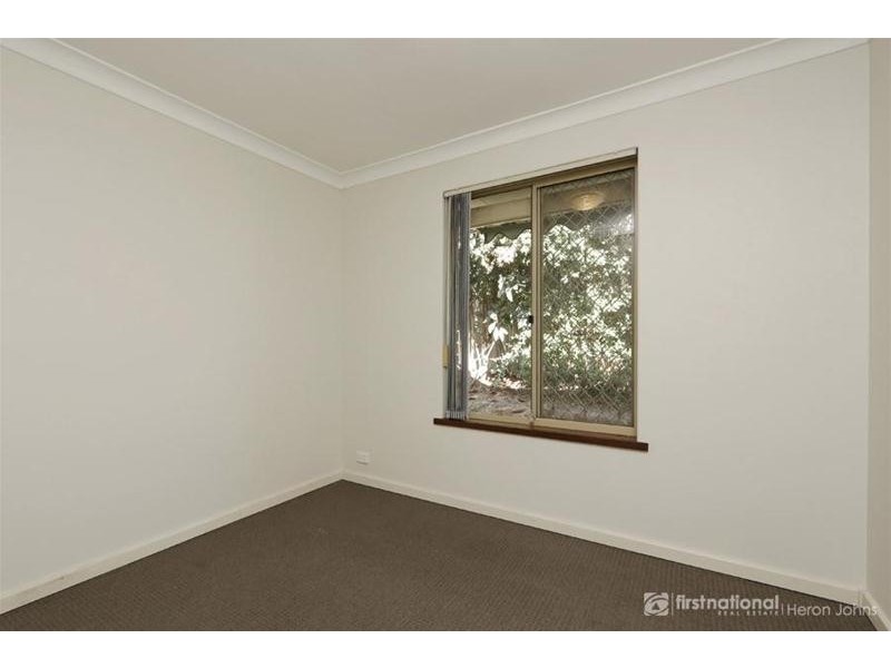 16 Sunshine Place, Bibra Lake WA 6163