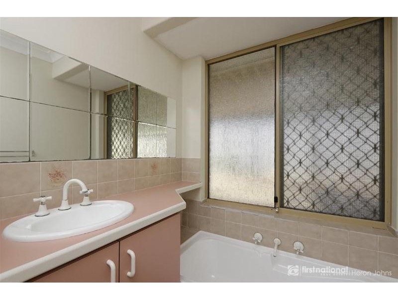 16 Sunshine Place, Bibra Lake WA 6163