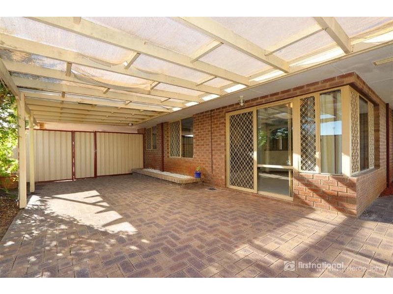 16 Sunshine Place, Bibra Lake WA 6163