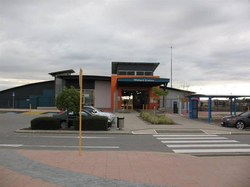 67 Ryhill Crescent, Wellard WA 6170