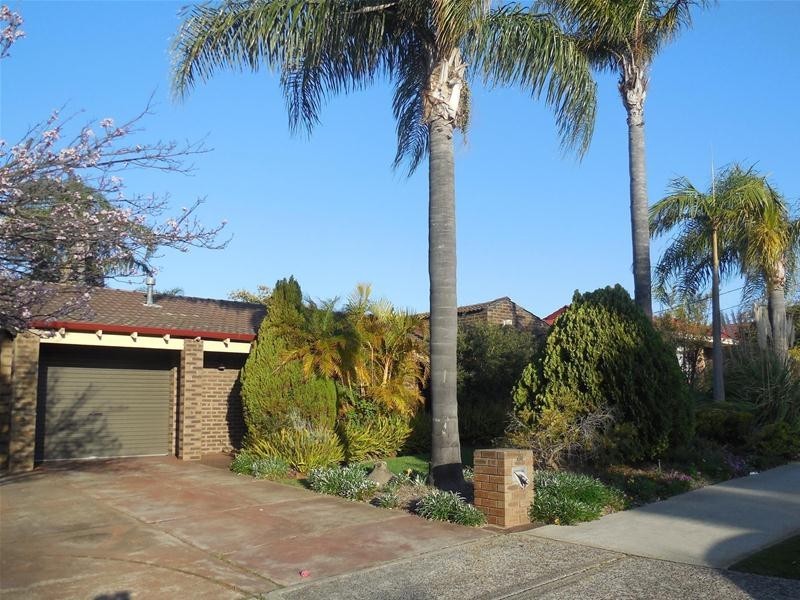 28 Woodpecker Avenue, Willetton WA 6155