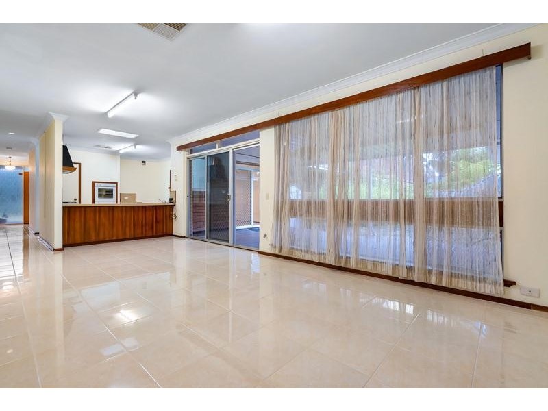 13 Rummer Way, Bateman WA 6150