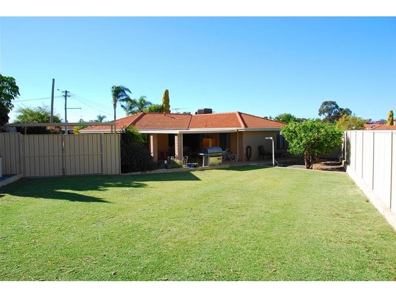 7 Downer Way, Bull Creek WA 6149