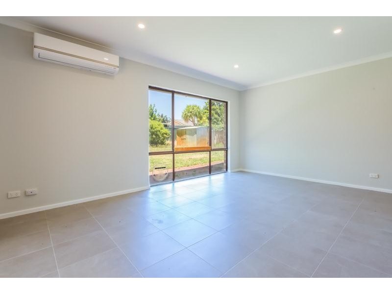 60 Gracechurch Crescent, Leeming WA 6149