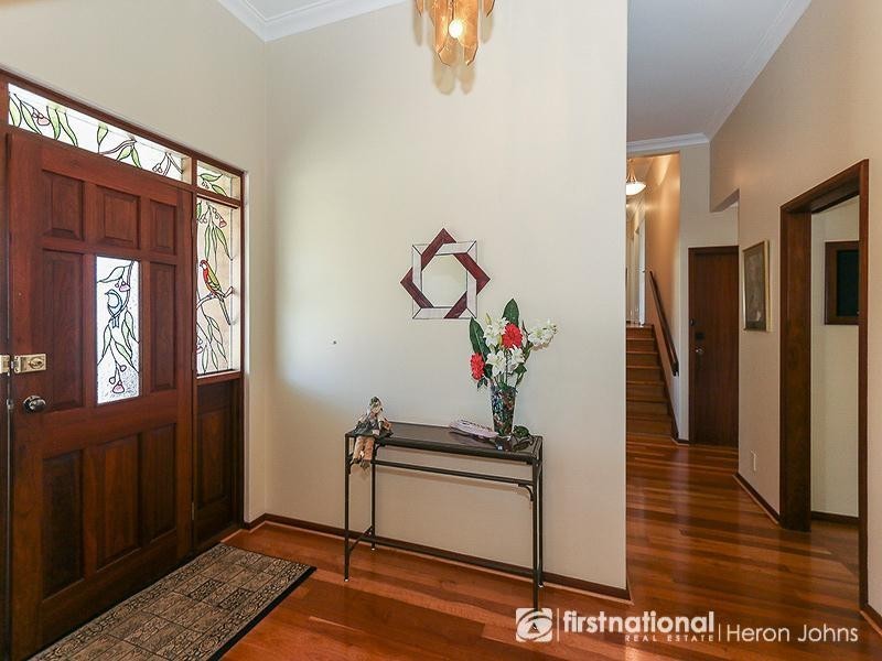 4 Farrell Rise, Bull Creek WA 6149