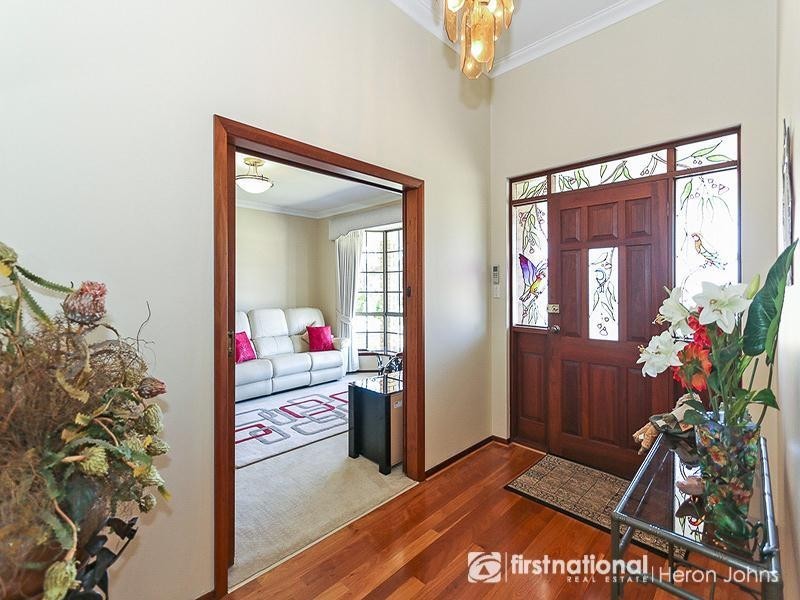 4 Farrell Rise, Bull Creek WA 6149