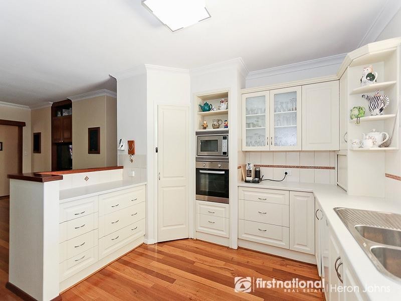 4 Farrell Rise, Bull Creek WA 6149