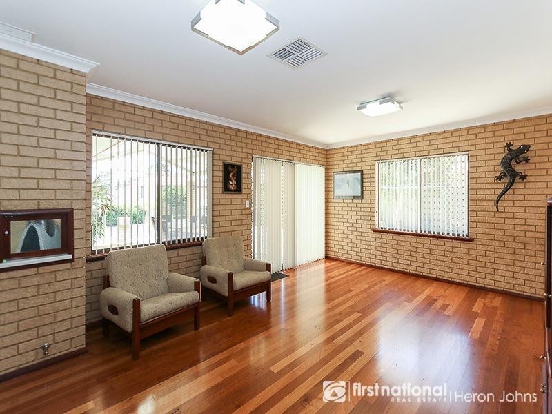 4 Farrell Rise, Bull Creek WA 6149