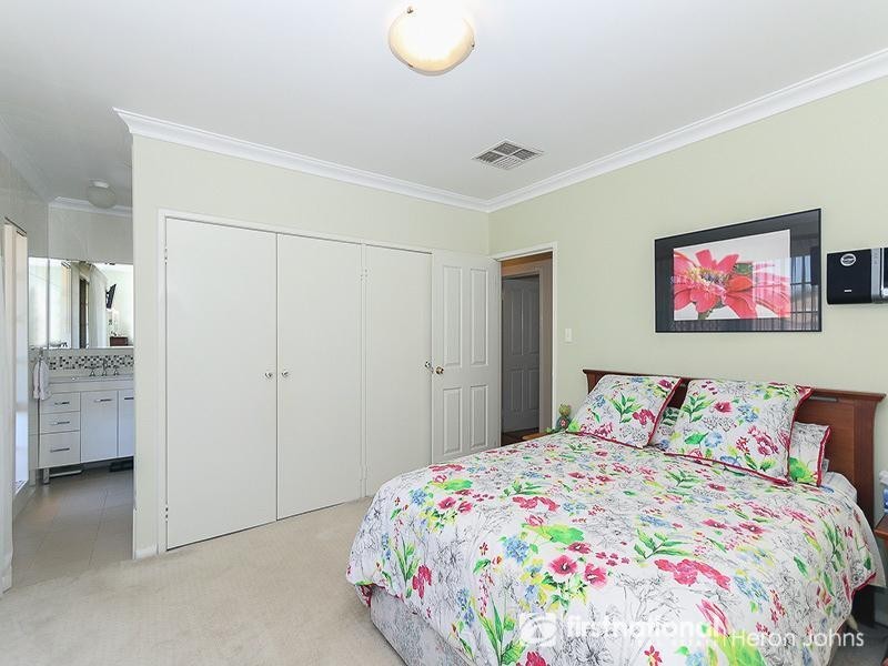 4 Farrell Rise, Bull Creek WA 6149