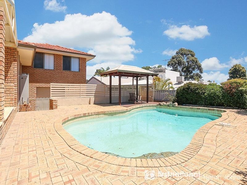 4 Farrell Rise, Bull Creek WA 6149