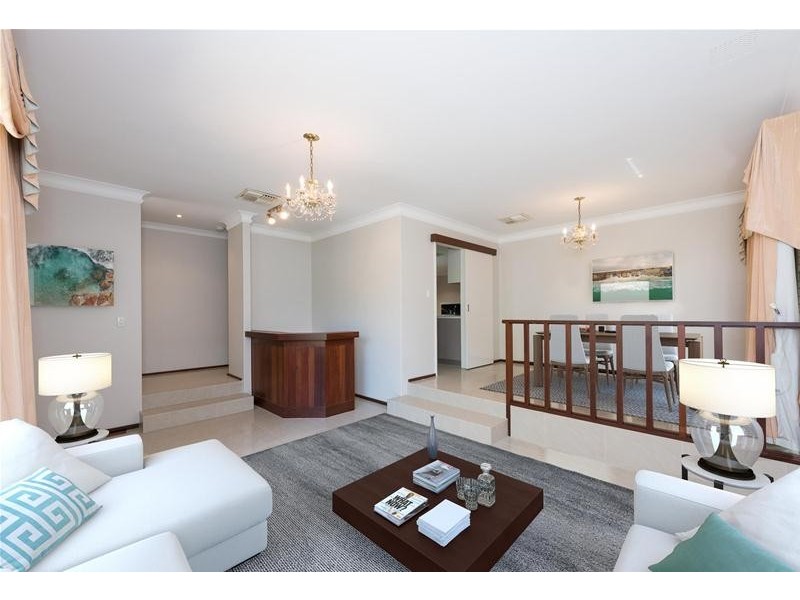 6 Mottee Road, Bateman WA 6150