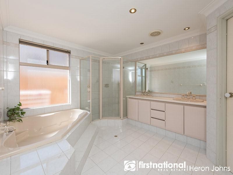 3 Carpenter Rise, Bull Creek WA 6149