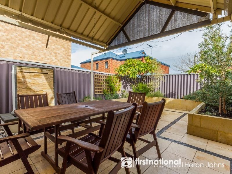 4 Hadden Road, Bicton WA 6157