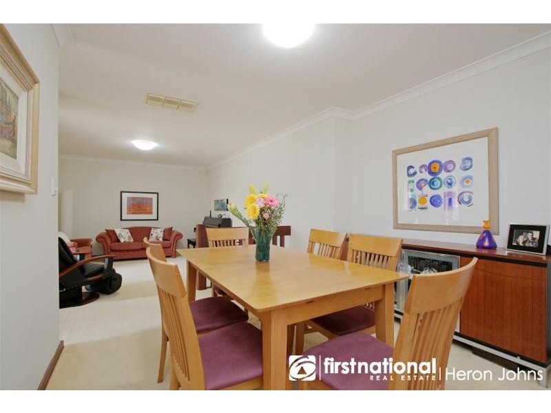 31 Harrington Crescent, Leeming WA 6149