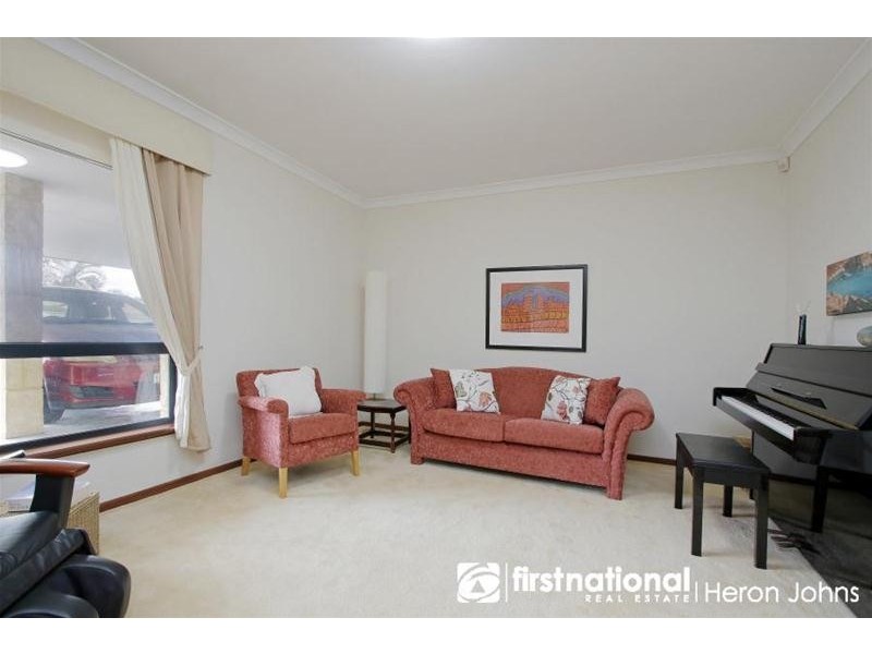 31 Harrington Crescent, Leeming WA 6149