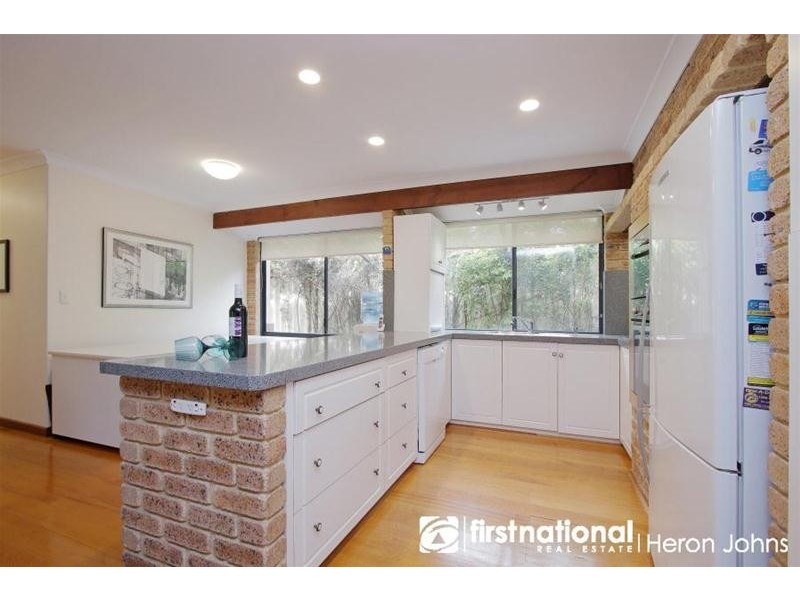 31 Harrington Crescent, Leeming WA 6149