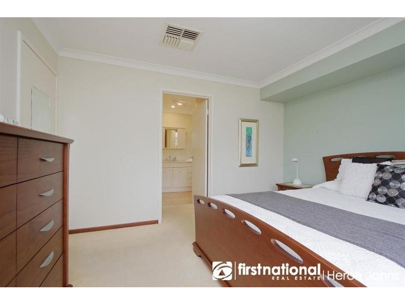 31 Harrington Crescent, Leeming WA 6149