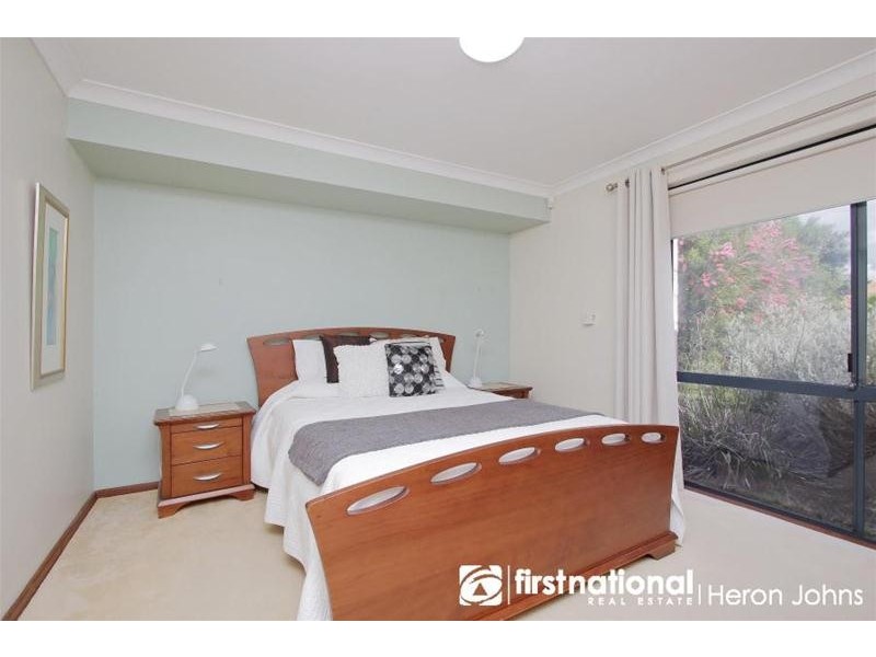 31 Harrington Crescent, Leeming WA 6149
