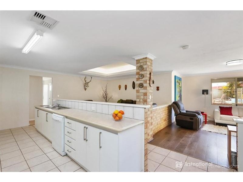 30 Heatherlea Parkway, Leeming WA 6149