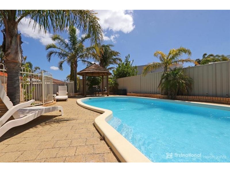 30 Heatherlea Parkway, Leeming WA 6149