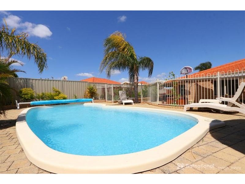 30 Heatherlea Parkway, Leeming WA 6149