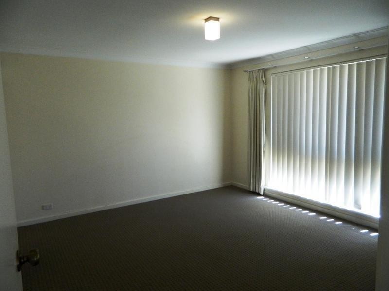 33 More Crescent, Bull Creek WA 6149