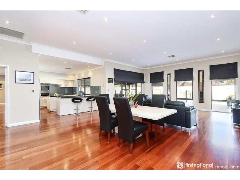 4 Bowler Place, Bull Creek WA 6149