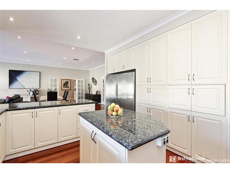 4 Bowler Place, Bull Creek WA 6149