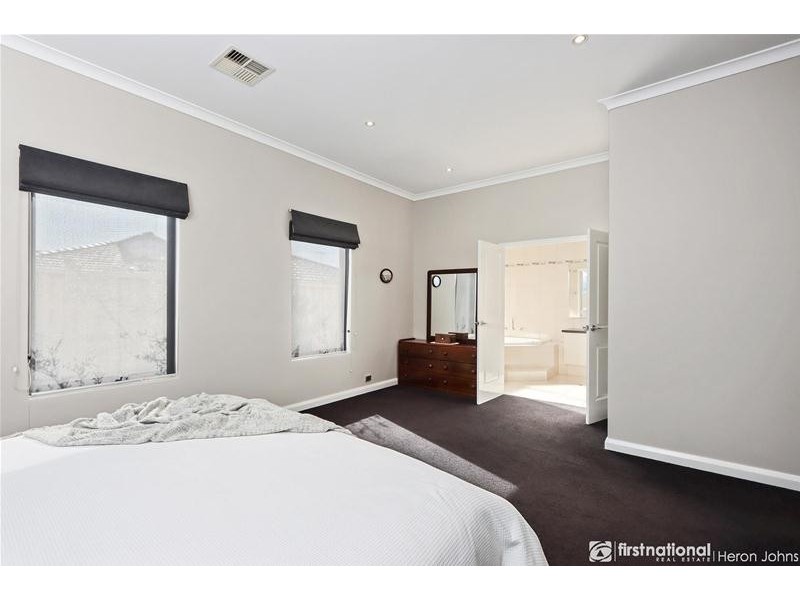 4 Bowler Place, Bull Creek WA 6149