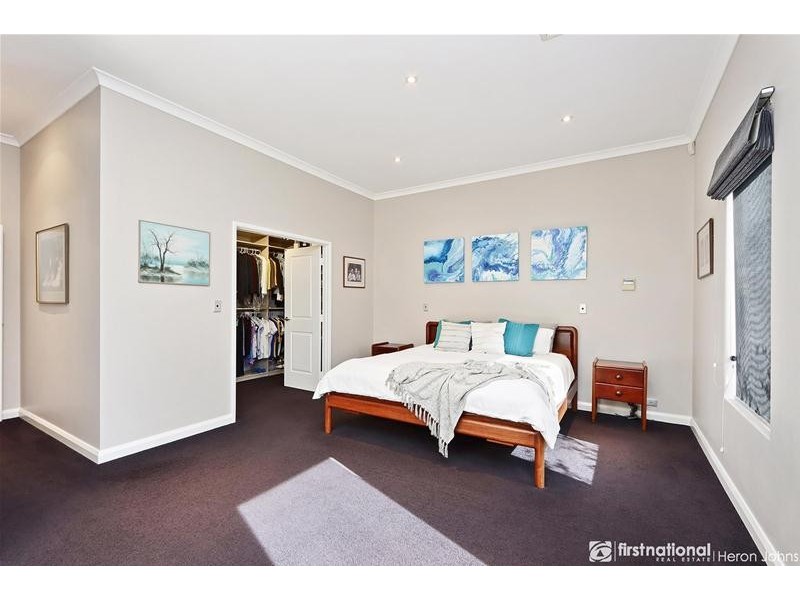 4 Bowler Place, Bull Creek WA 6149