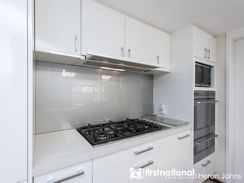 10 Sentinel Gardens, Leeming WA 6149