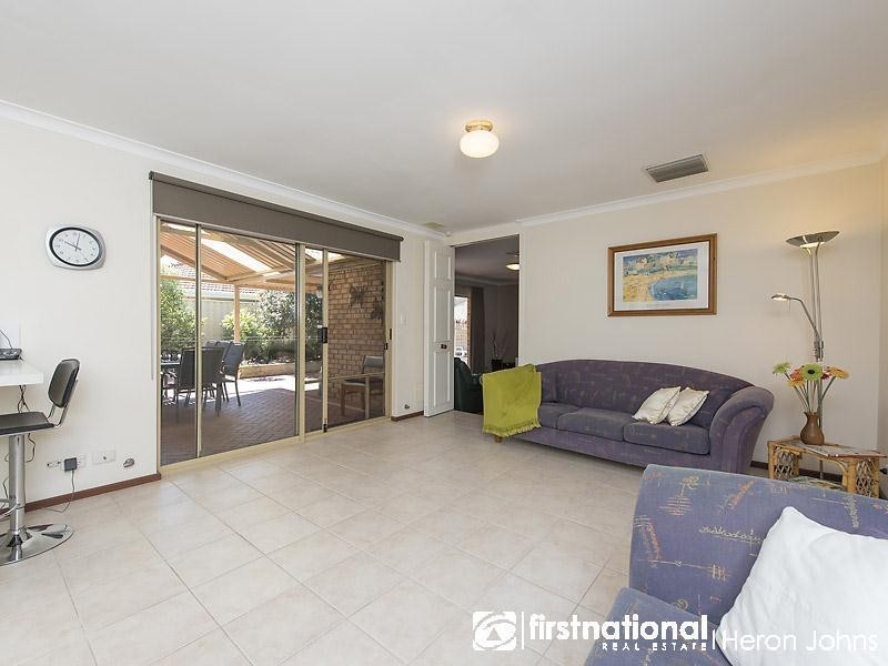 10 Sentinel Gardens, Leeming WA 6149